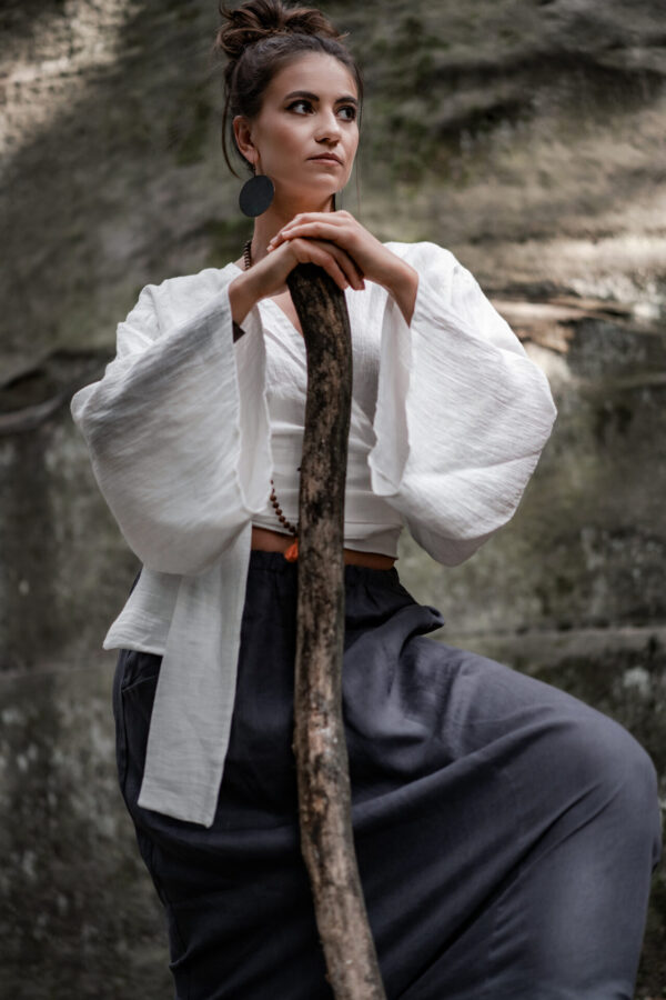 Krótkie Kimono • Len — Biały — zdjęcie 5 z 10