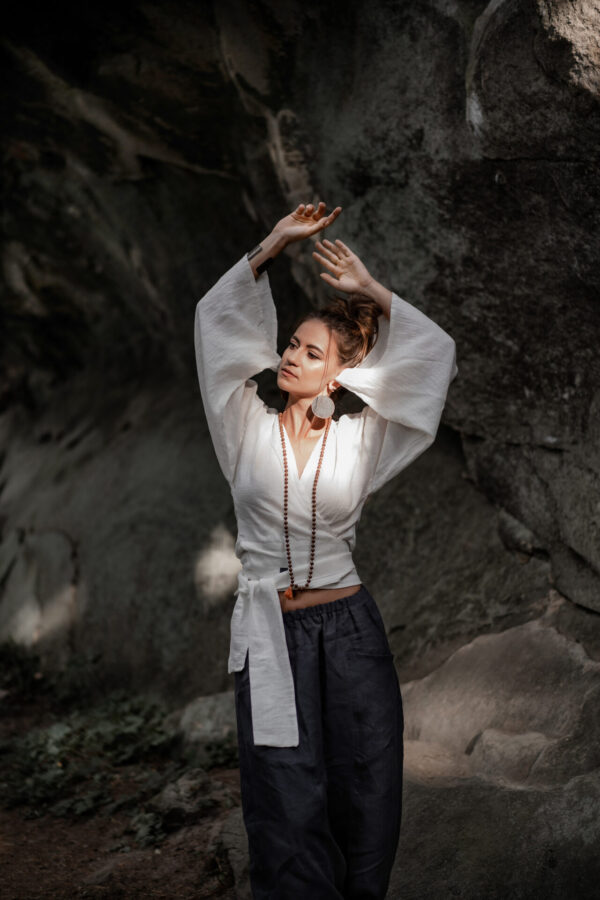 Krótkie Kimono • Len — Biały — zdjęcie 6 z 10