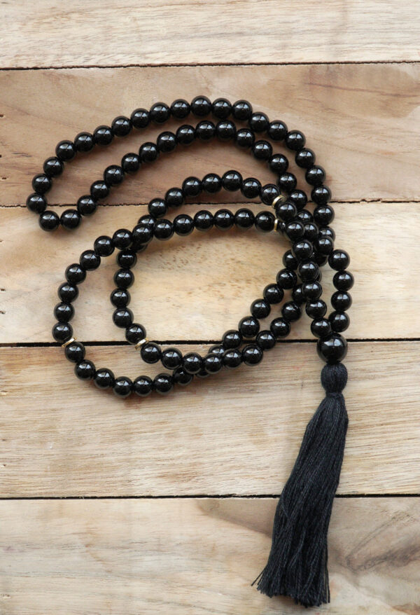 Mala ozdobna Czarny Onyx II — zdjęcie 1 z 2